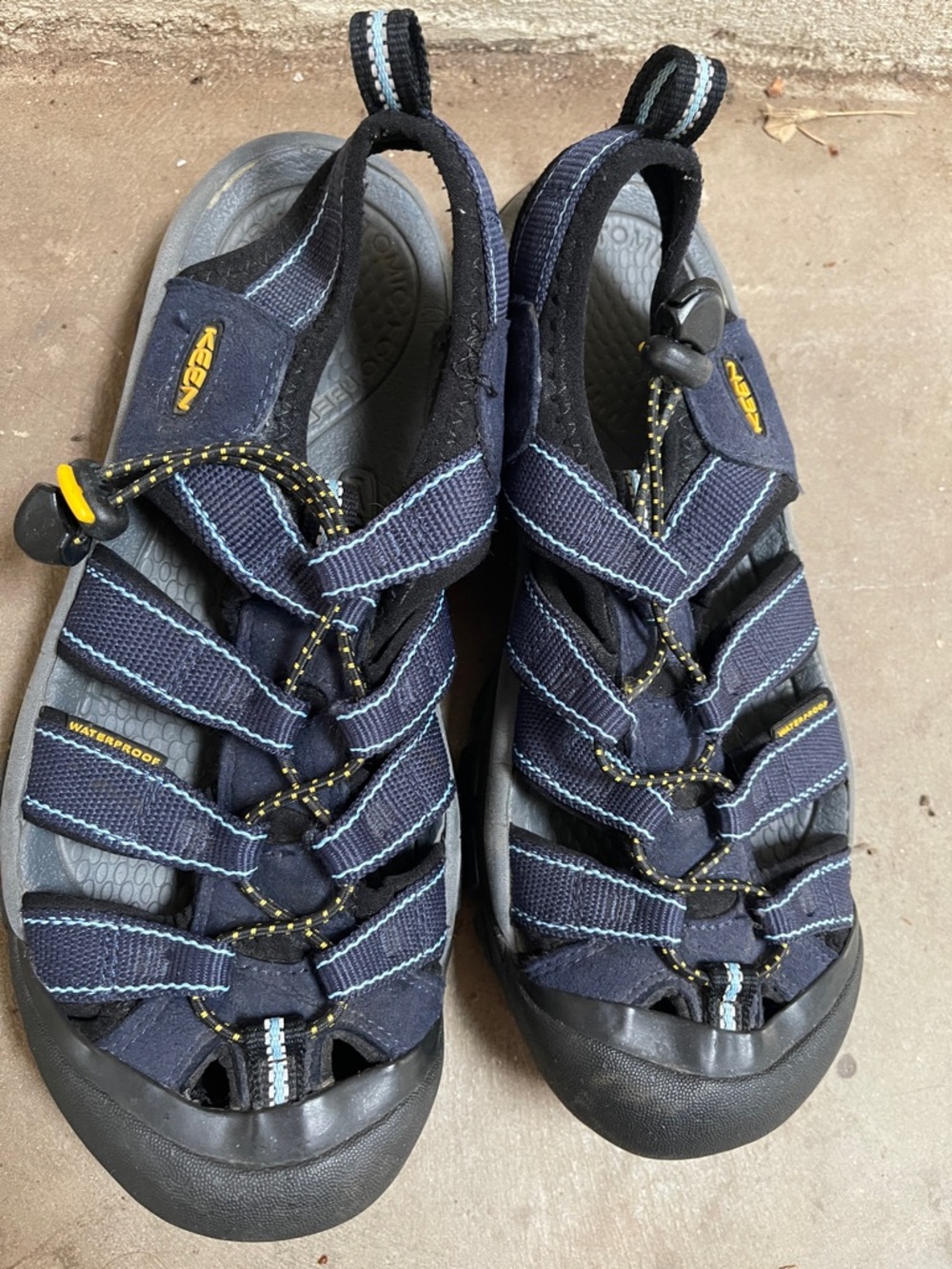 Keen Waterproof Sandal Sz 8.5